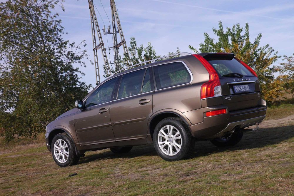 VOLVO XC90 D5 summum 2,4L 200KM