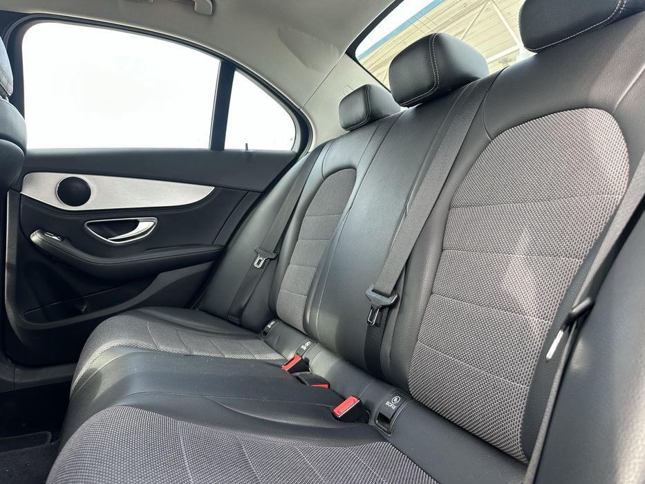 Mercedes-Benz C220 Avantgarde Aceito Retoma