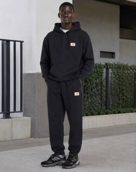 Чоловічий спортивний костюм New Balance Woven Label Black