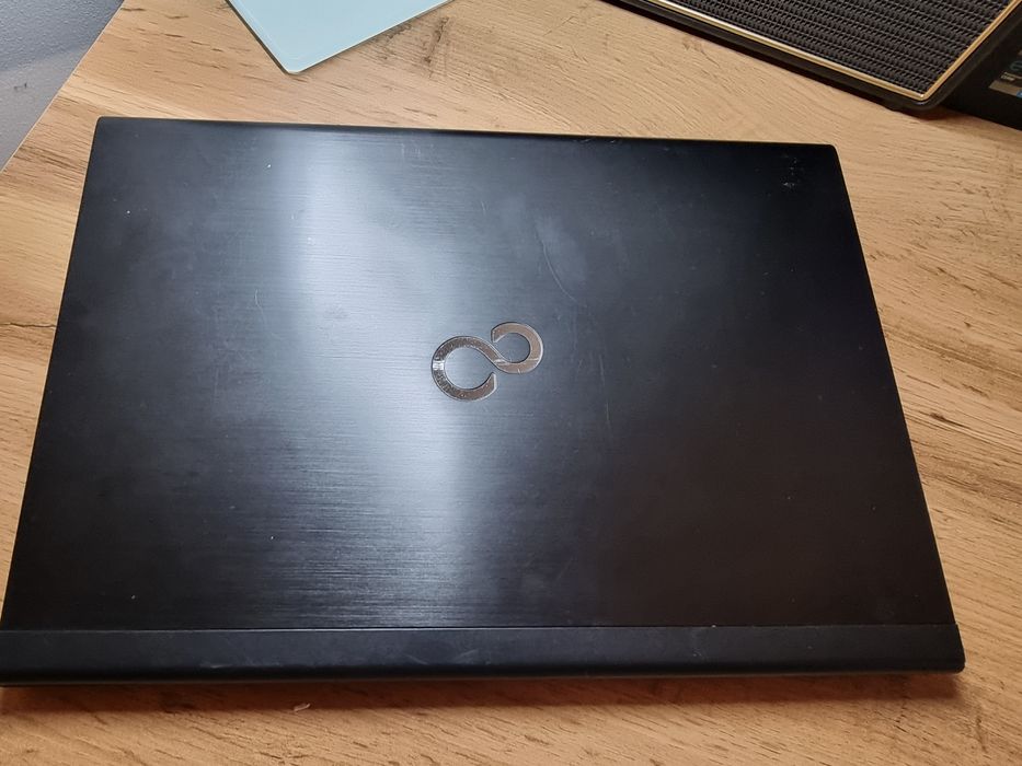 Ультрабук Fujitsu LifeBook U554/UB