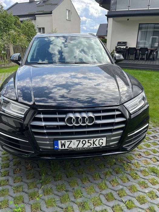 AUDI Q5  premium 45TFSI