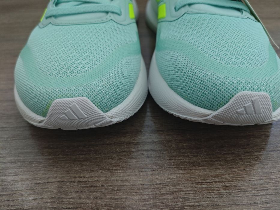 Кросівки adidas ,оригінал,38 розмір