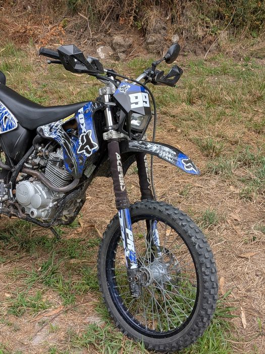 AJP PR4 200cc (125cc de livrete)