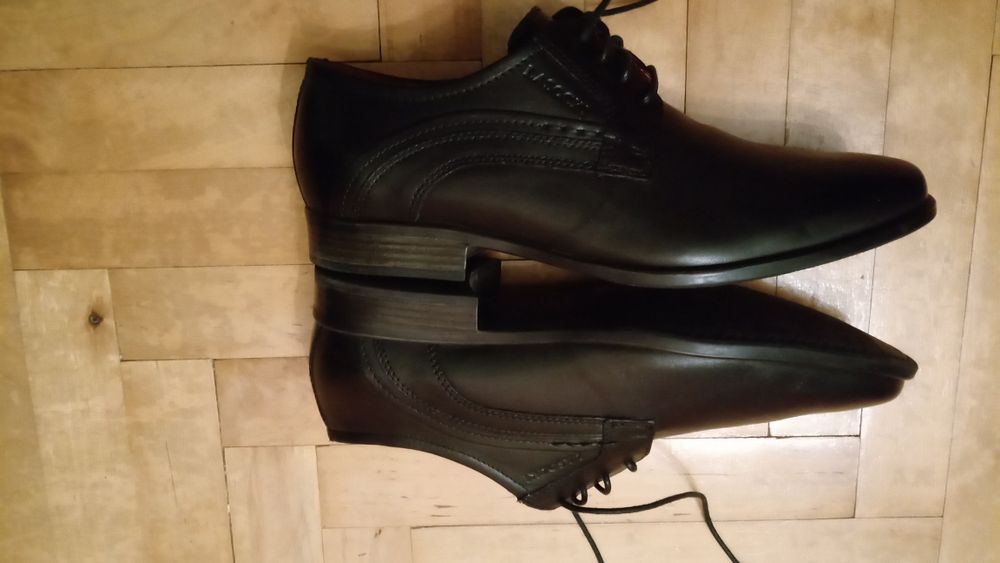 Buty półbuty garniturowe Lasocki 40