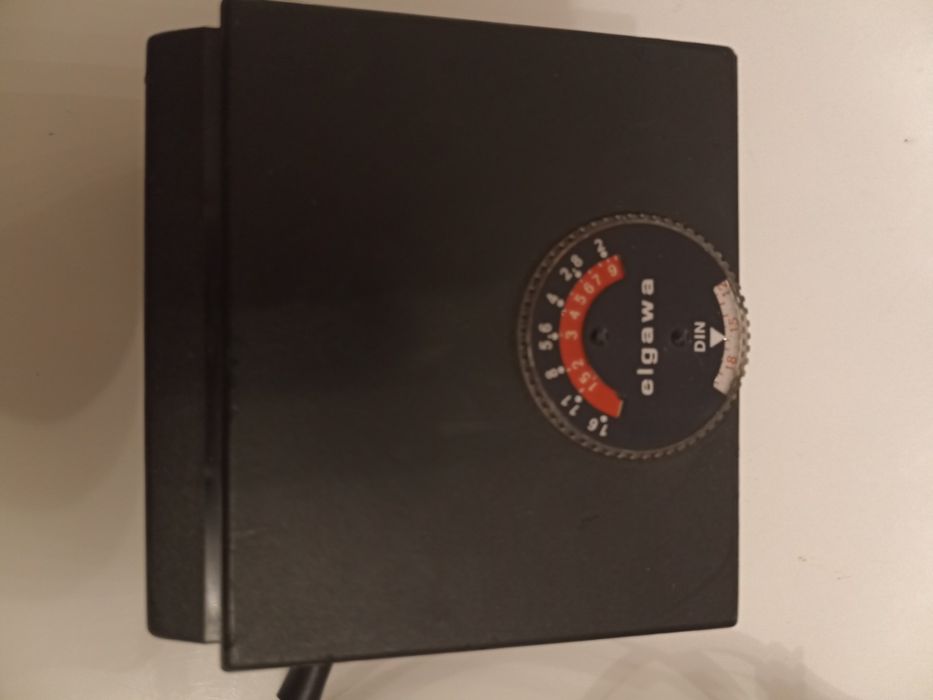 Lampa błyskowa ELGAWA N128