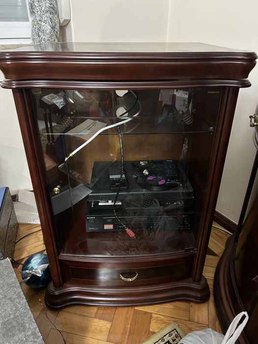 Mesa em madeira para televisão