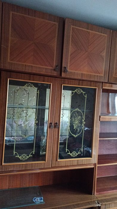 Віддам даром стінку або секцію.