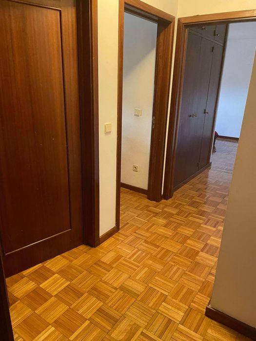 Aluga-se quarto mobilado e equipado — águas santas, maia