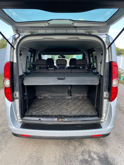 Fiat Doblo 2012 год,пассажир 7мест