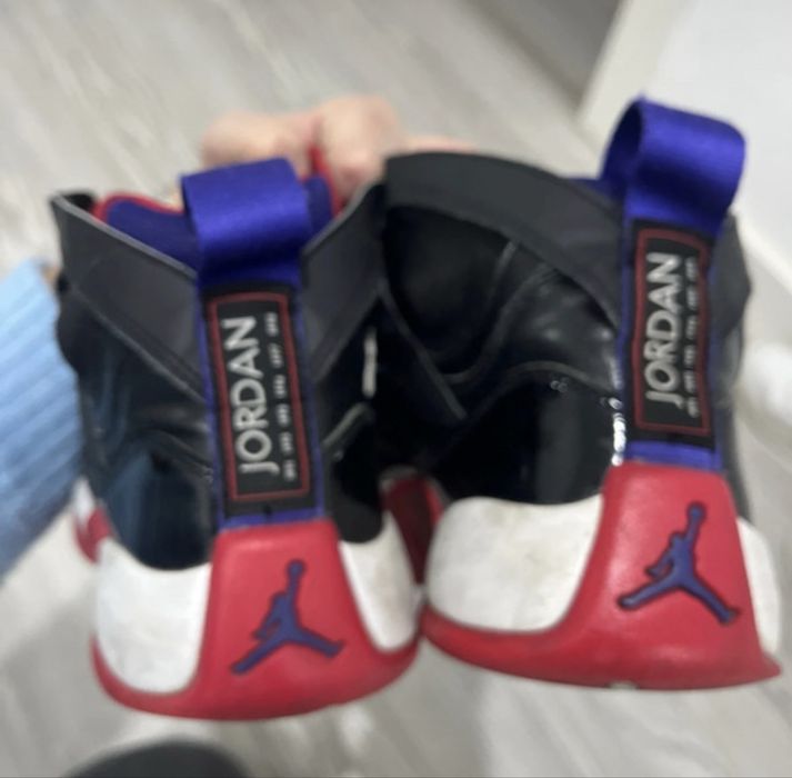 Tenis Jordan 42,5