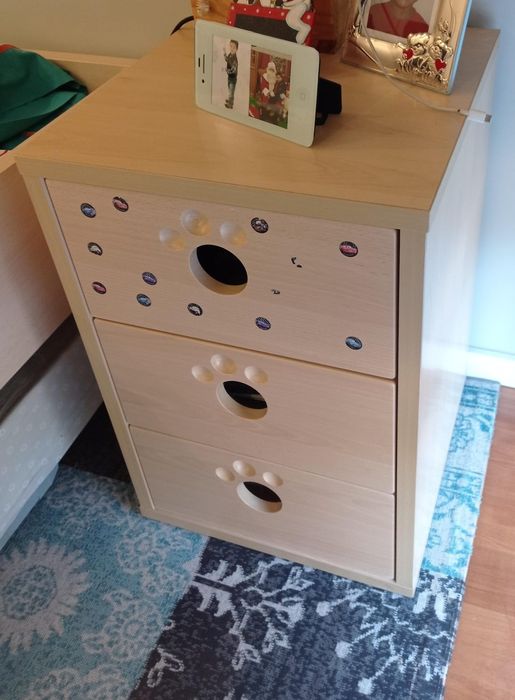 Mesinha de cabeceira quarto de criança