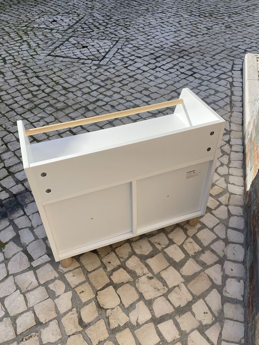 Móvel de arrumação Montessori, com prateleira + compartimentos