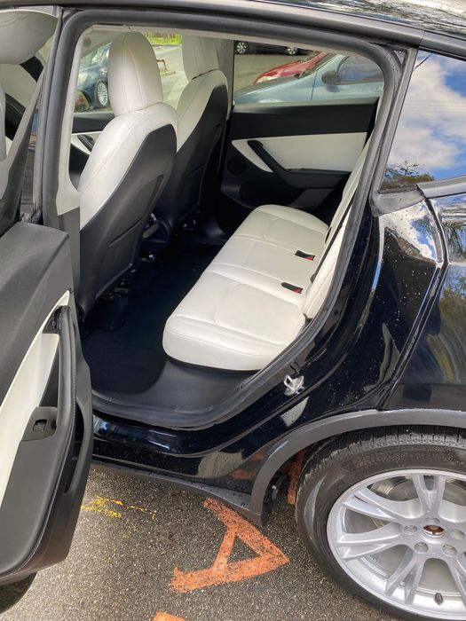 Продам Tesla Y 2021