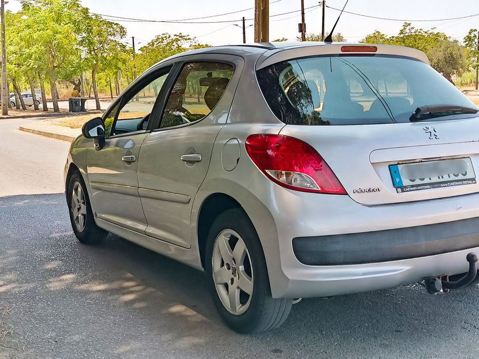 "RESERVADO" Peugeot 207 de 2011 a diesel nacional 240mil kms