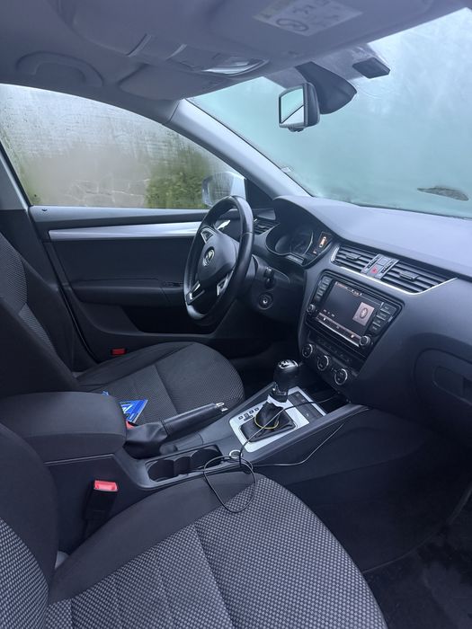 Машина Шкода Октавія