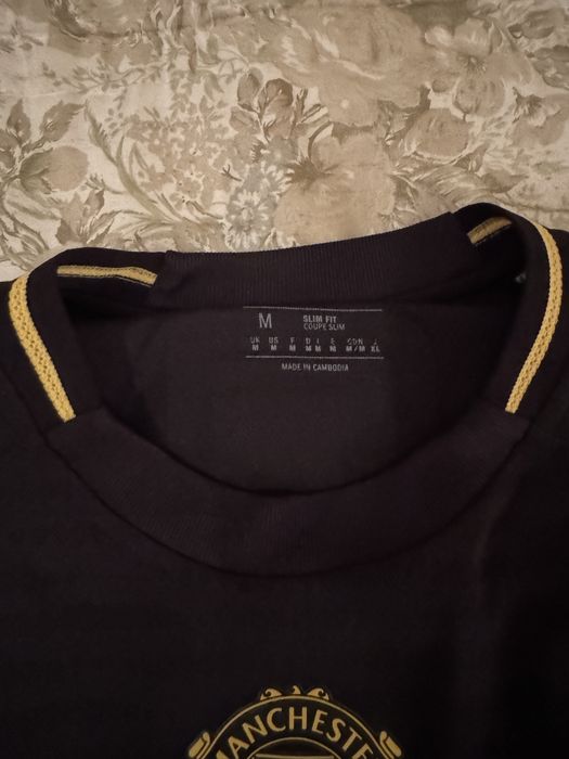 Conjunto Treino Oficial Manchester United Adidas (Camisola M + Calções L + 2 Cuecas XL) — NOVO