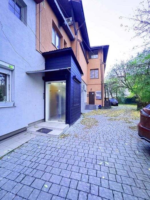 Діючий бізнес ǀ Салон краси - Перукарня з меблями, центр, Чорновола