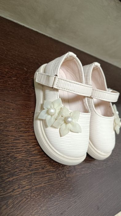 Туфельки, взуття