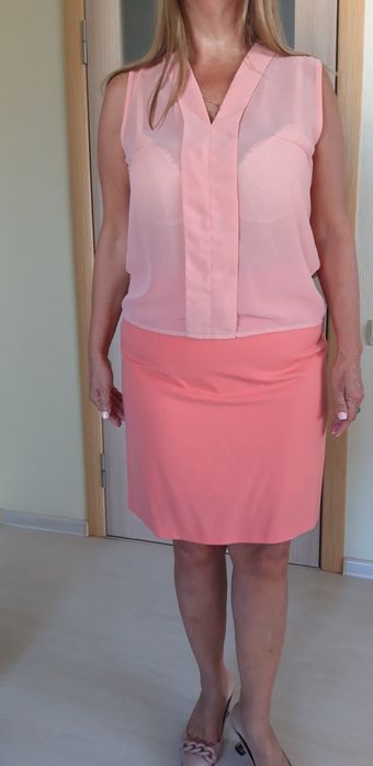 Элегантная юбка кораллового цвета