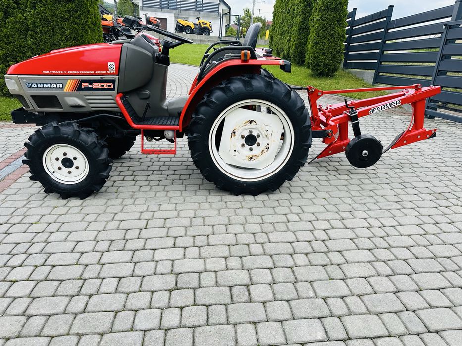 Traktor Yanmar 200 - 4x4 20 km  wspomaganie jak Iseki Kubota