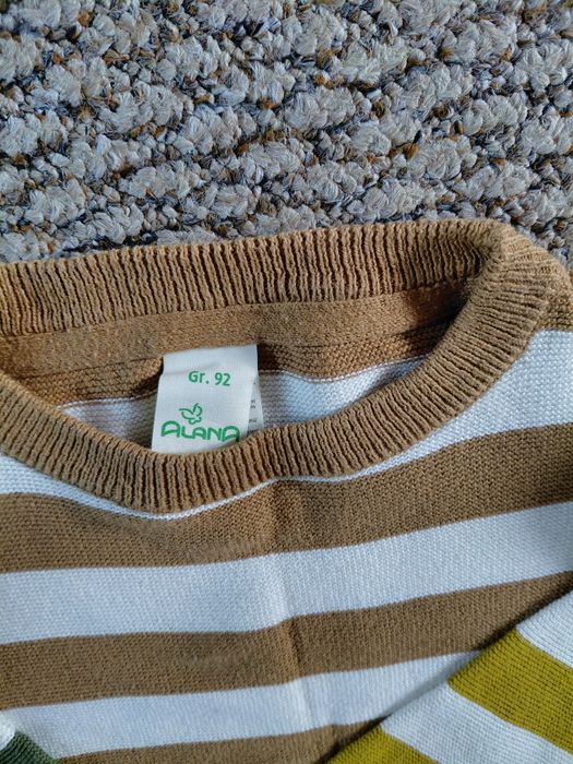 Светр в полоску 92р