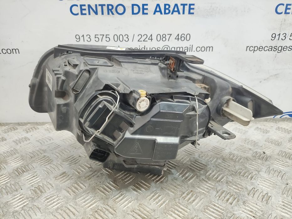 Ótica Direita BiXénon BMW Serie 1 E81 E82 E87 E88 2004 a 2011