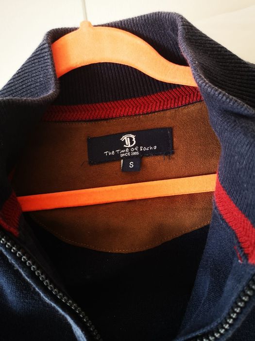 Casaco azul de malha