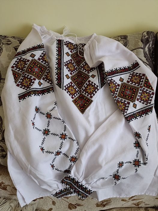 сорочка вишита s/m розмір 42,44,46