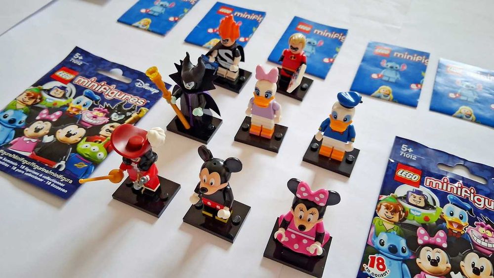 LEGO 71012 Disney Series 1 – Eight Collectible Minifigures, New
