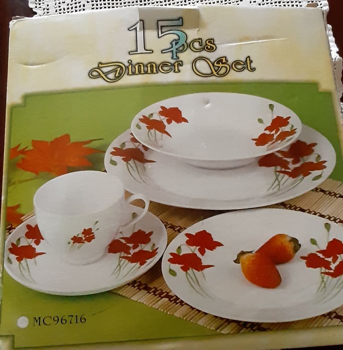 Conjunto novo 15 peças de refeição para 3 pessoas