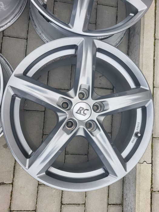 Felgi 7.5x17" 5x112 Audi Q3 Q2 A3 A4 B8 B9 A6 C7 C8 Passat Seat Leon