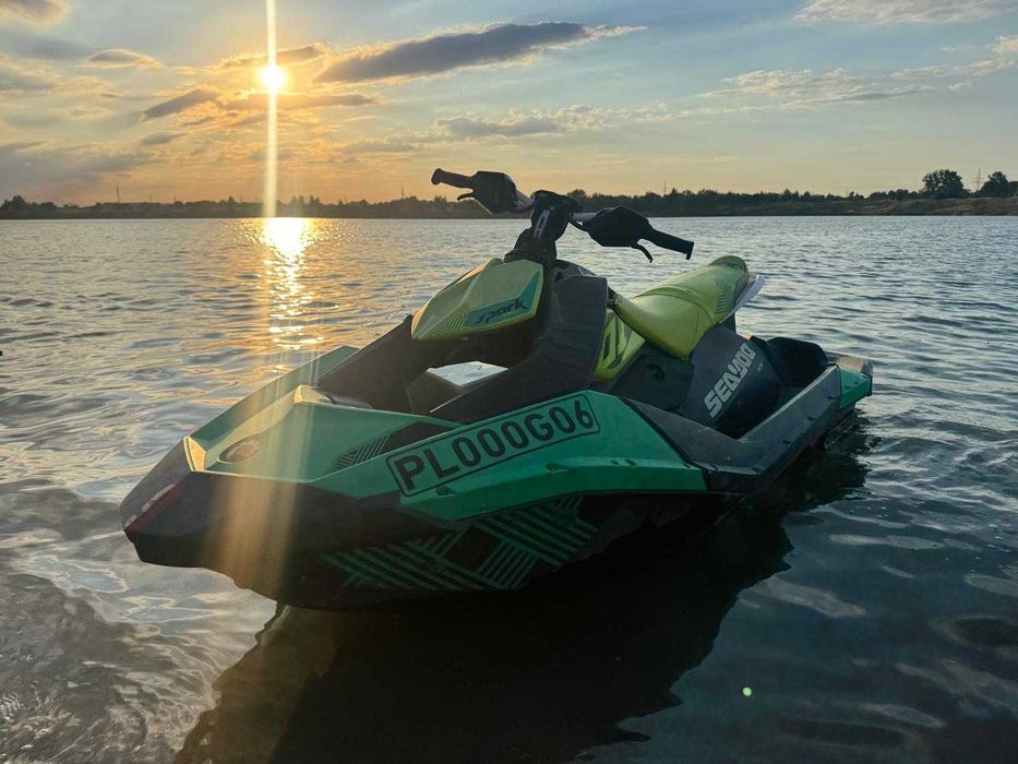Sea-Doo Spark Trixx Wynajem | Skuter Wodny dla Początkujących i Zaawansowanych | Rezerwuj Termin Wypożycz Skuter Wodny i Poczuj Wolność