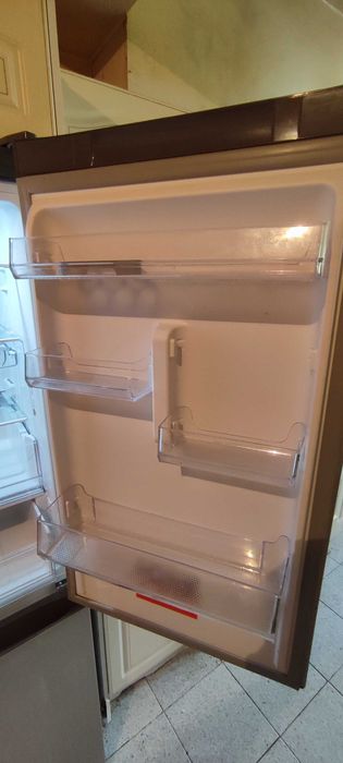 Frigorífico semi-novo