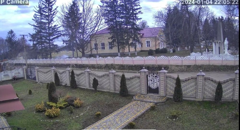 Наружная 4G + WiFi IP камера безопасности Boavision D4W4G8MP4G
Наружна