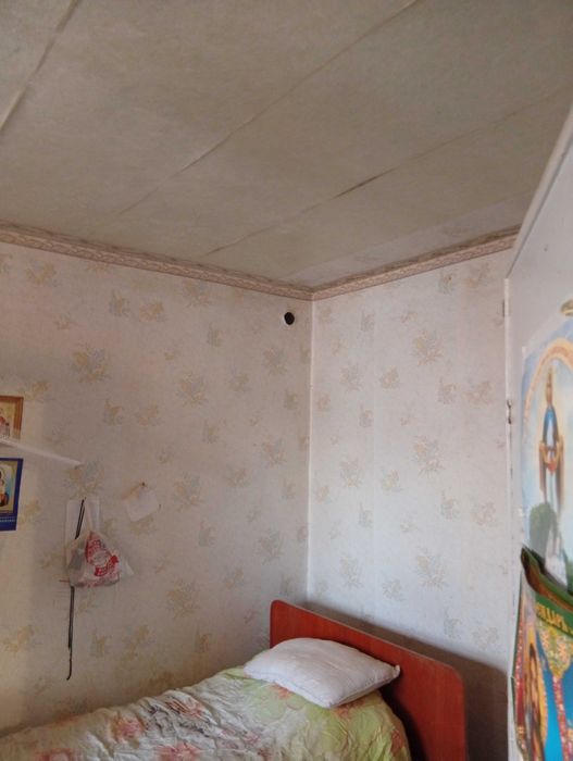 Продам пол дома с удобствами