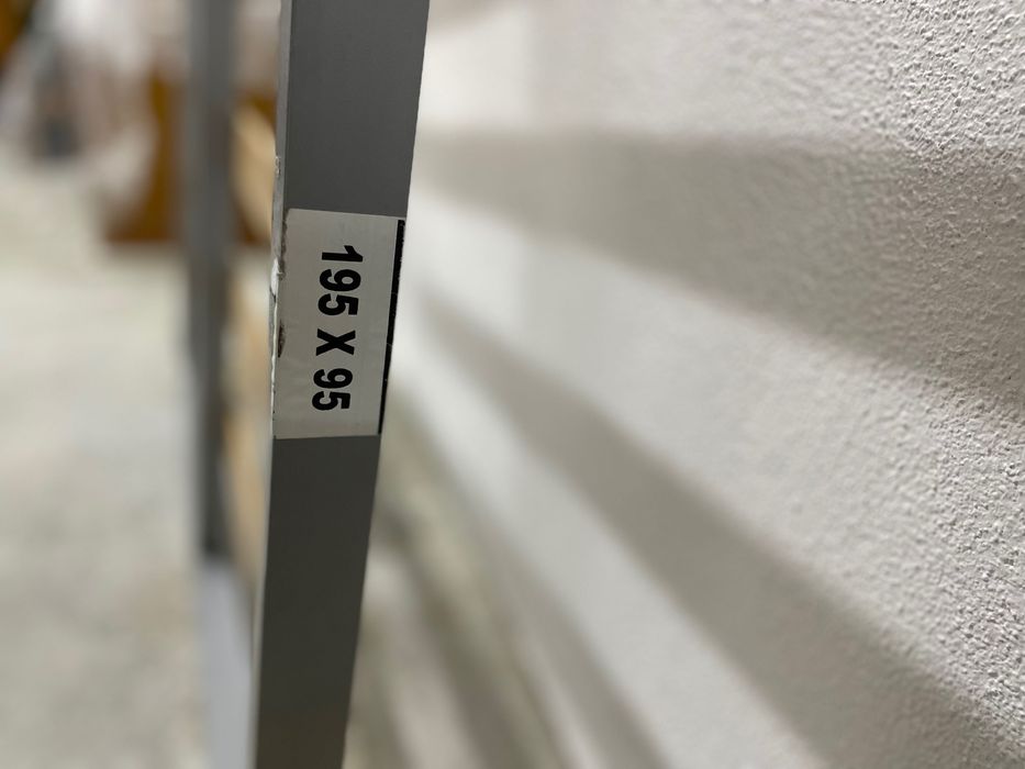 Estrado para a cama 195x95 (sem pés) ainda disponivel em Loures