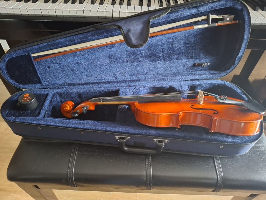 Violino 3/4 PRIMO – Afinado, com estojo, arco e resina