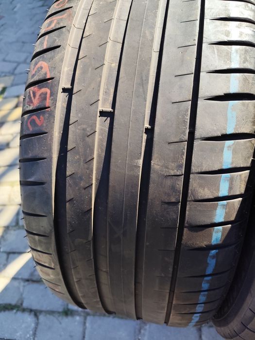Pneus 255/40r18 Michelin PS4 ocasião