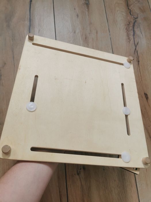 Дерев'яна іграшка для малюків. Розвиваючі годинник і календар природи