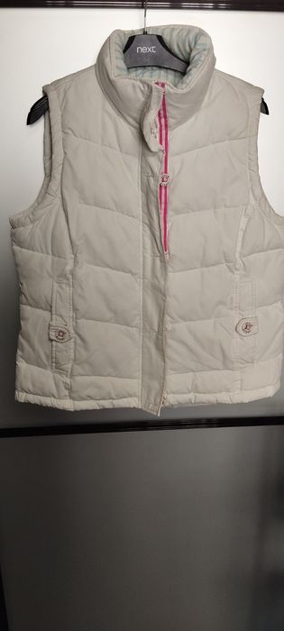 Продам жіночу стильну безрукавку  350 гр