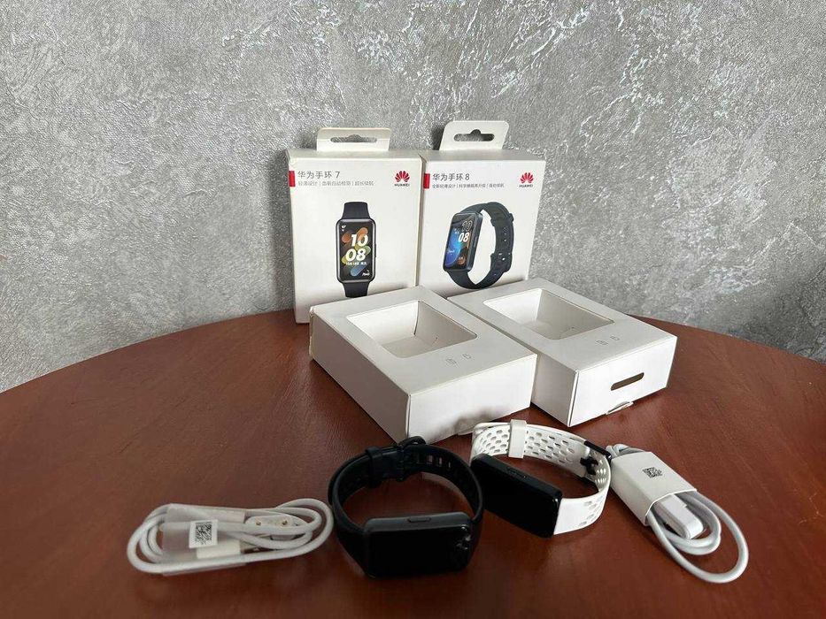 Продам Годинники Huawei Band 7 та Huawei Band 8 Повний комплект