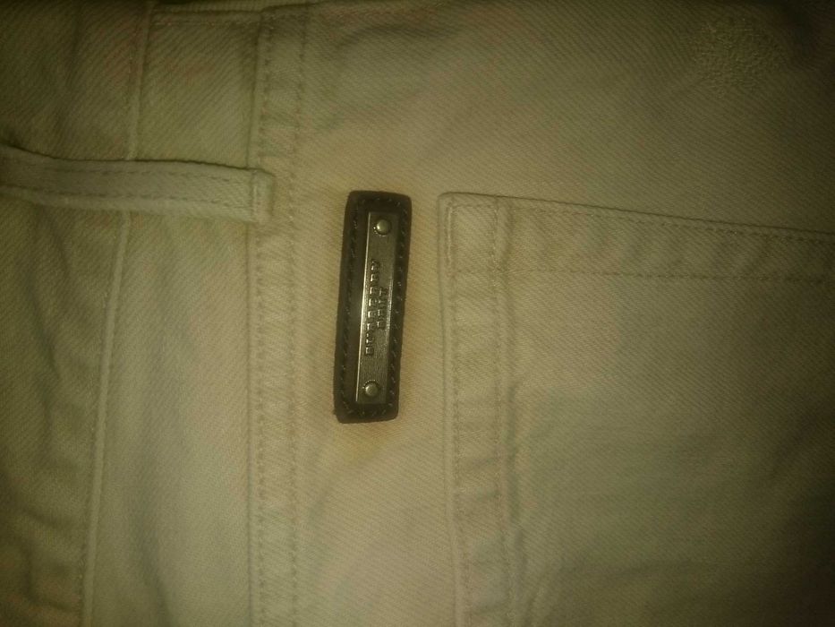 Стильні джинси штани Burberry. Є непомітний нюанс. W30.