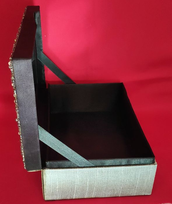 Guarda Jóias Rectangular com Espelho