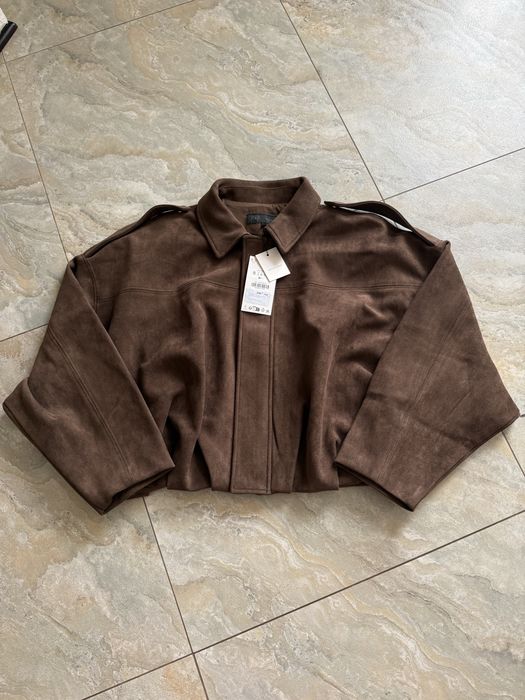 Жіноча куртка бомбер з еко замші