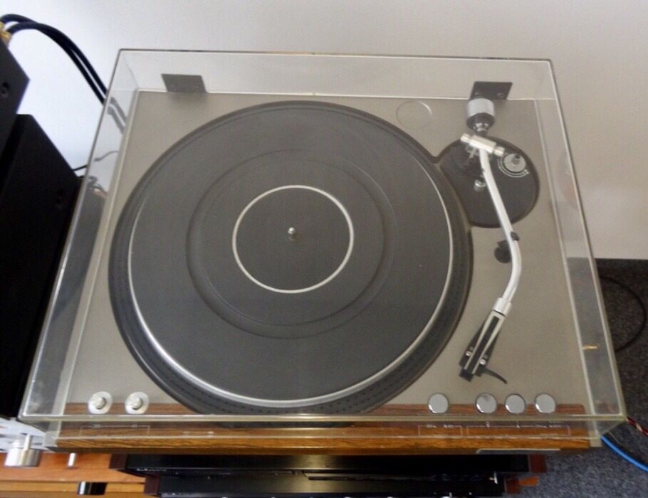 Polerowanie pokryw gramofonu renowacja Gramofon Pokrywa naprawa serwis