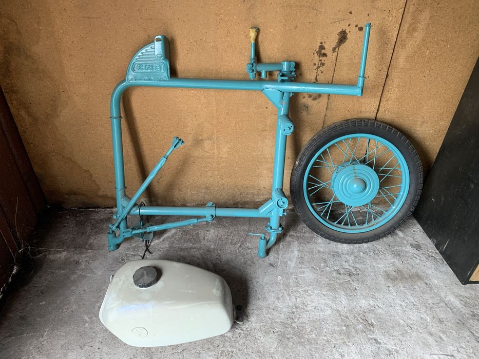 Рама коляски іж в гарному стані.