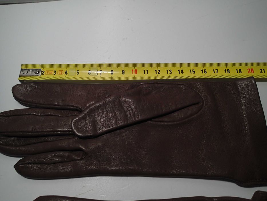 Luvas de Senhora antigas em pele