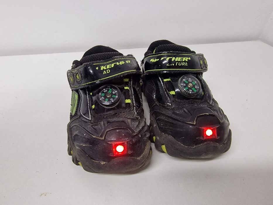 Adidaski skechers adventure Świecące z kompasem