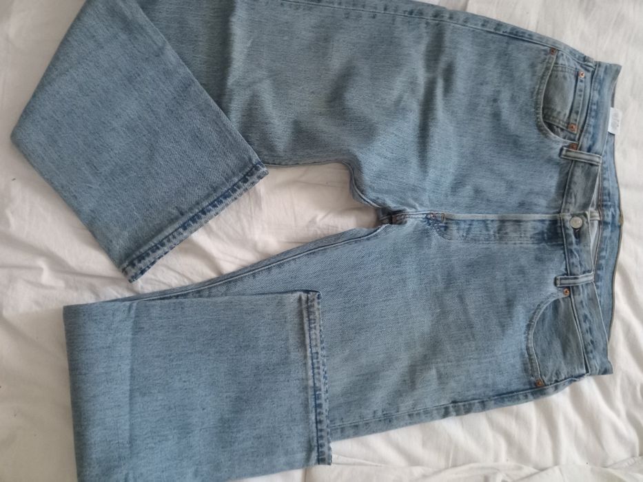 Джинси  LEVI  strauss & CO.