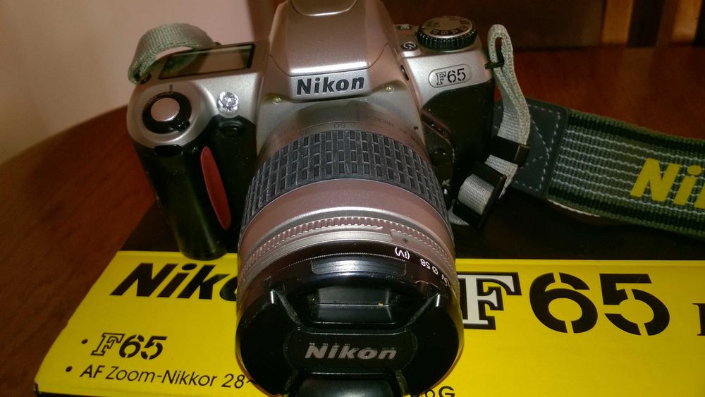 Aparat analogowy Nikon
